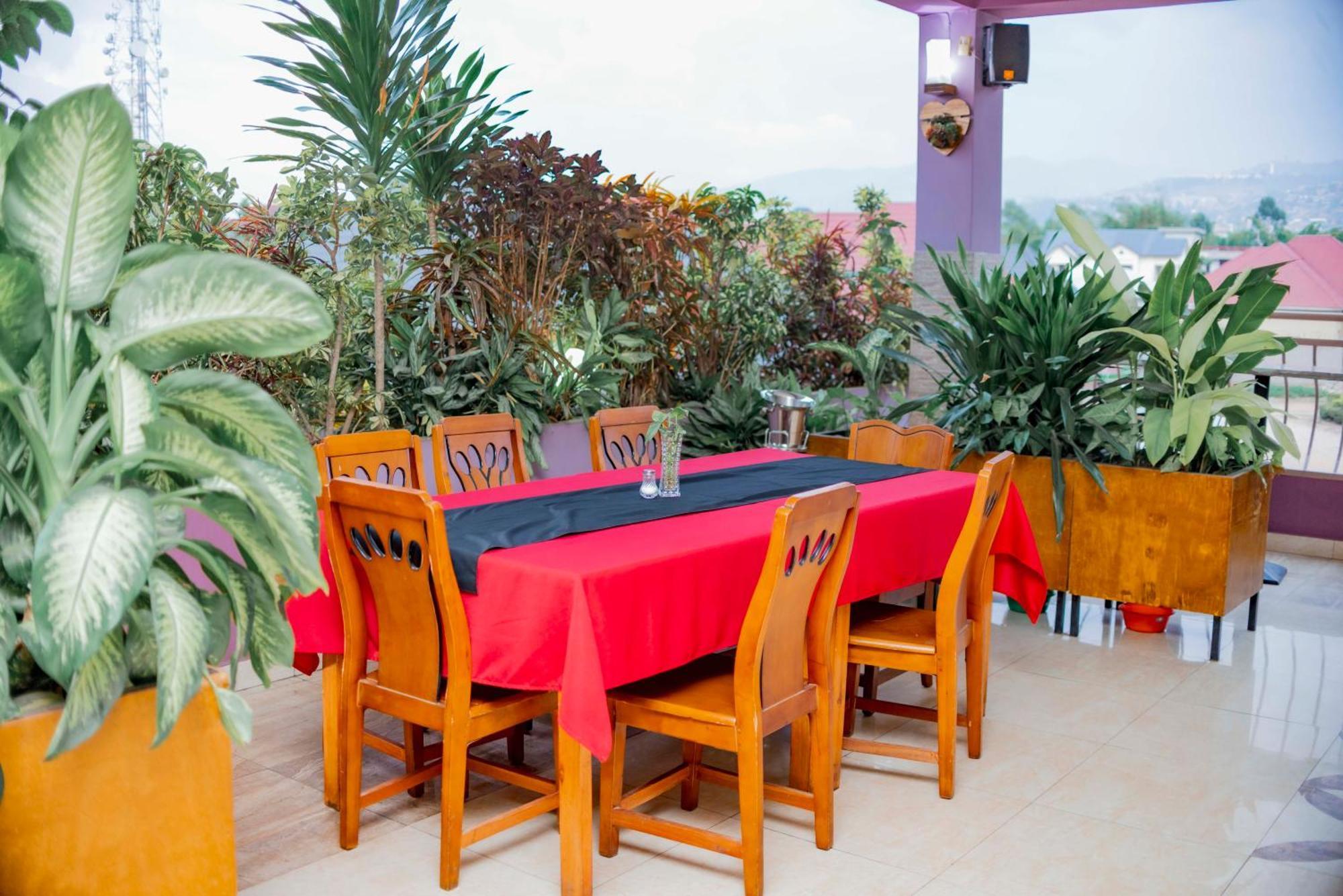 Tigers'S Apartment Hotel Bujumbura Dış mekan fotoğraf